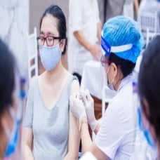 Tồn 30 triệu liều vaccine, vì các tỉnh tiêm chậm hay lý do gì?