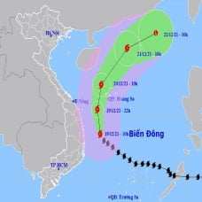 Bão số 9 giật cấp 17, áp sát các tỉnh Bình Định - Phú Yên