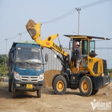 Cát khan hiếm, giá tăng phi mã, dân miền Trung lo 'vỡ kế hoạch' xây nhà